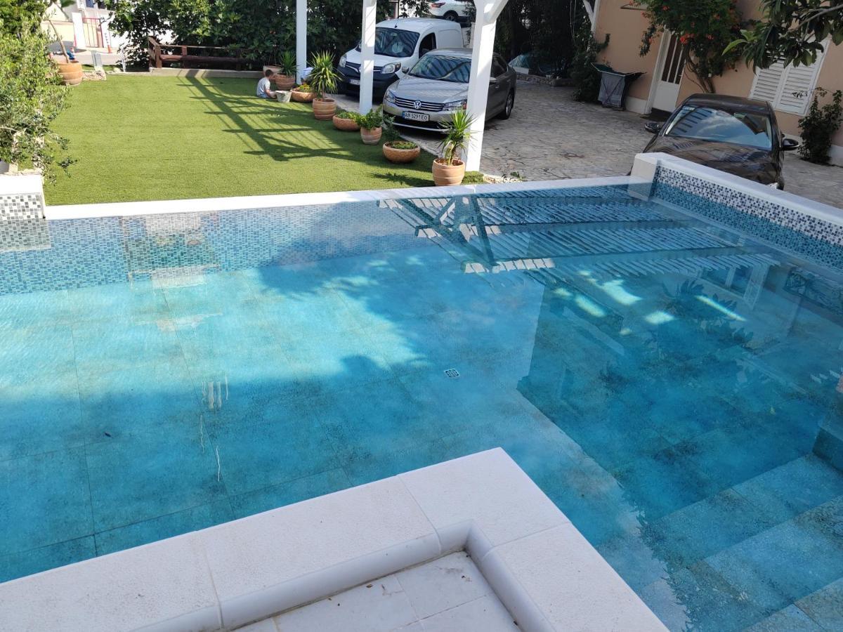 Apartmani Kike มาคาร์สกา ภายนอก รูปภาพ