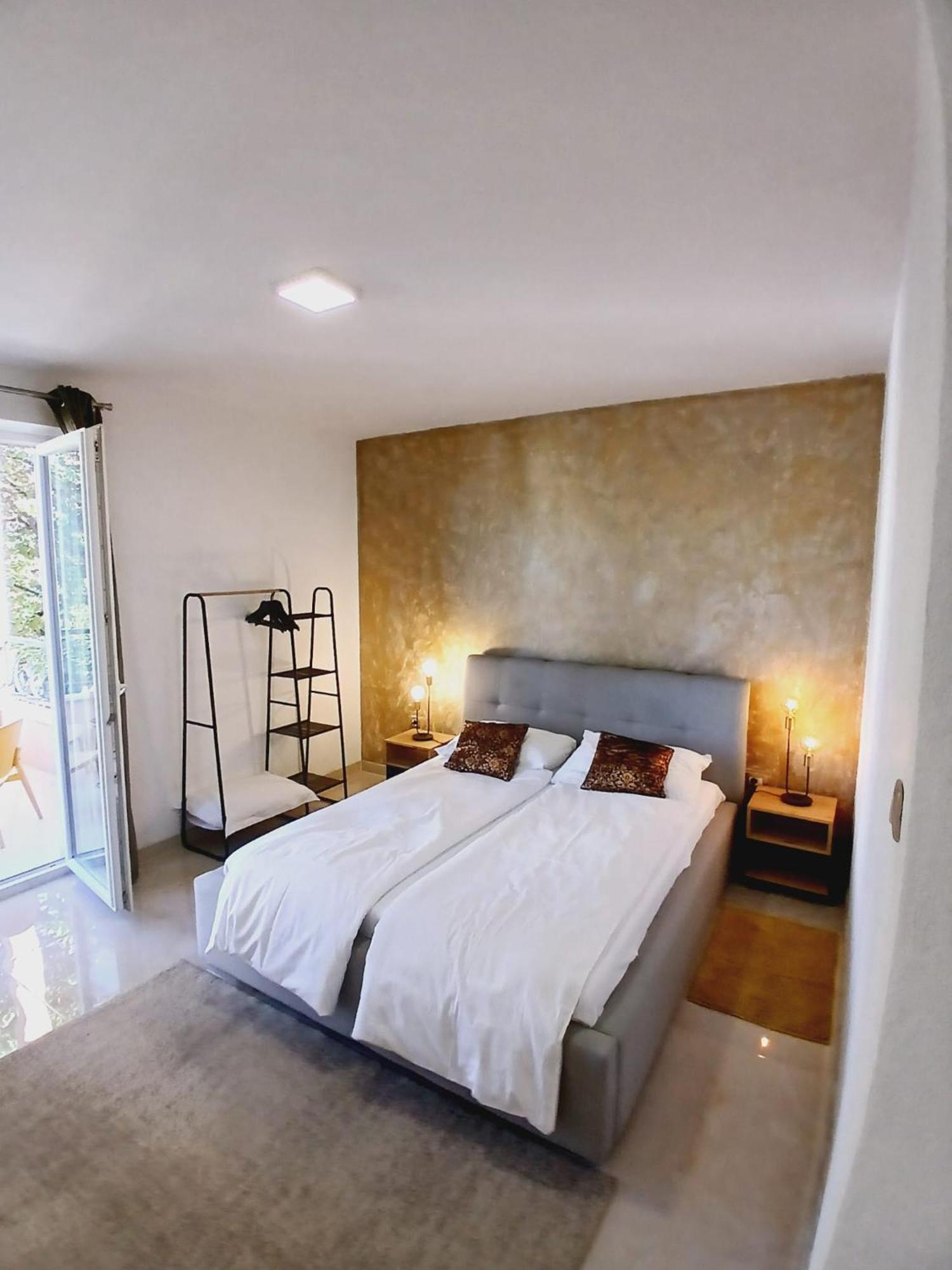 Apartmani Kike มาคาร์สกา ภายนอก รูปภาพ